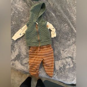 Carter’s Dino 3 - piece outfit